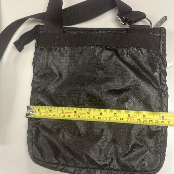 LeSportsac Black Nylon Crossbody Bag larger size - Picture 5 of 8